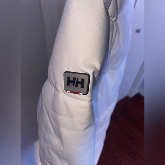 Women’s White Helly Hansen Winter coat - Picture 3 of 4